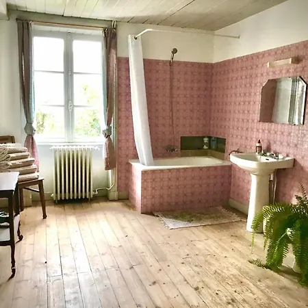 Dordogne Country - Year-round Getaway Ferienhaus Lussas-et-Nontronneau
